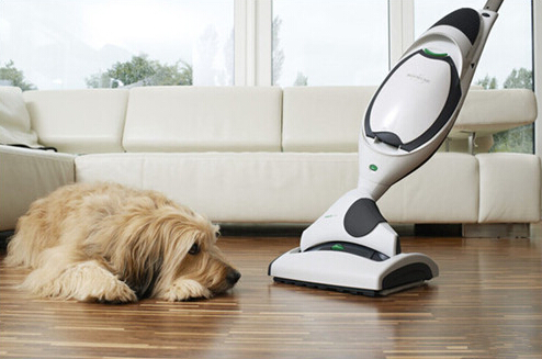 thermomix福维克将自己生产的电唱机的马达改进为便携式吸尘器的马达