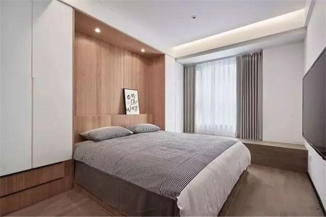 主卧室满墙衣柜设计图 媲美衣帽间收纳满分!