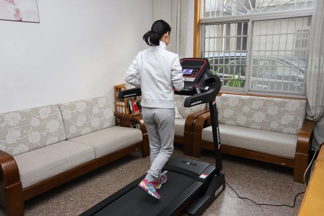 锐步跑步机zjet430评测