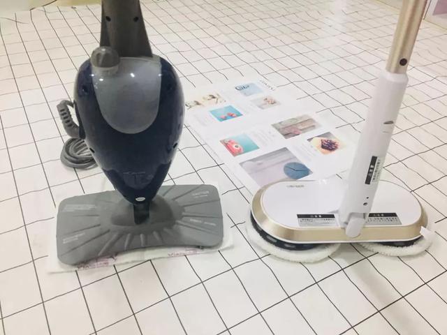 9款电动拖把评测 哪款让拖地不再弯腰费力的呢?
